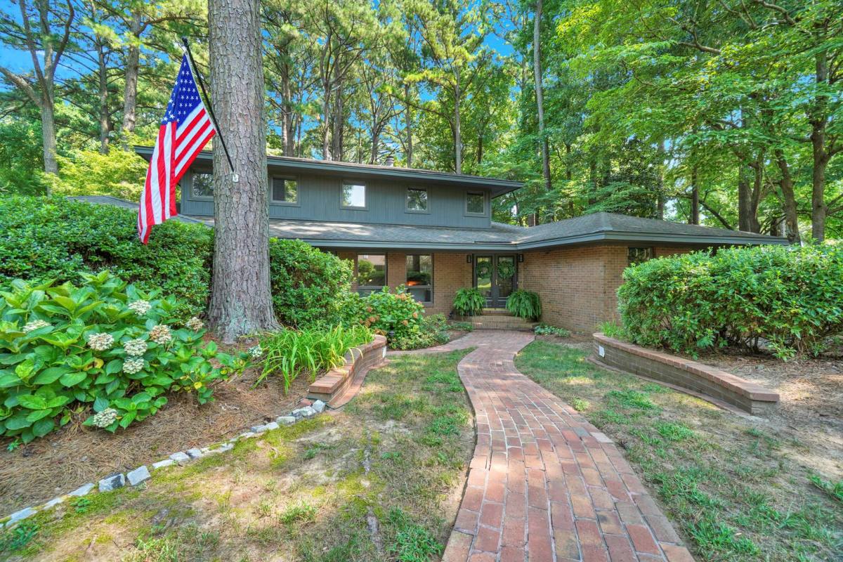 House for rent at 1284 Alanton Dr, Virginia Beach, VA 23454
