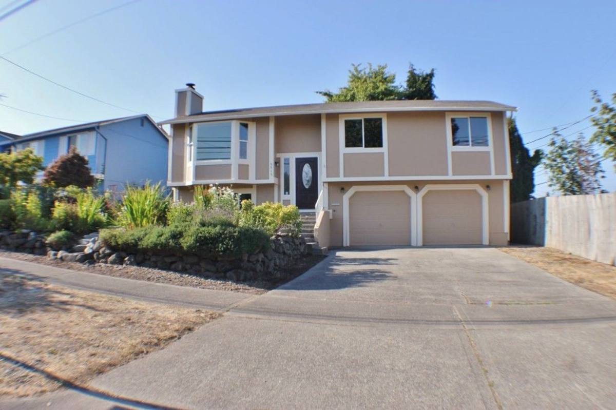 House for rent at 5715 N 18th St, Tacoma, WA 98406
