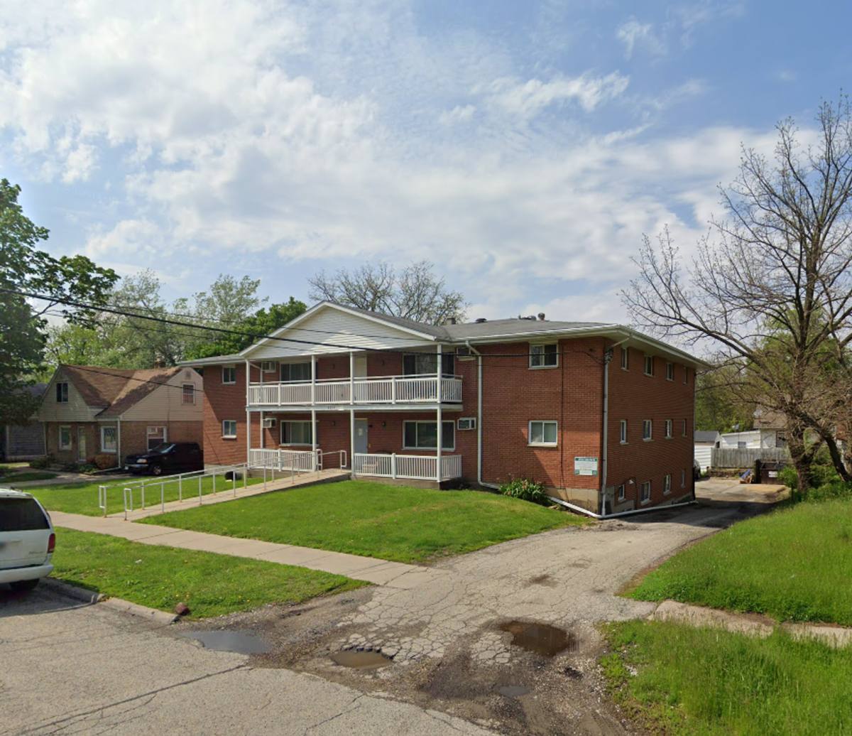Apartment for rent at 2305 School St, Rockford, IL 61101