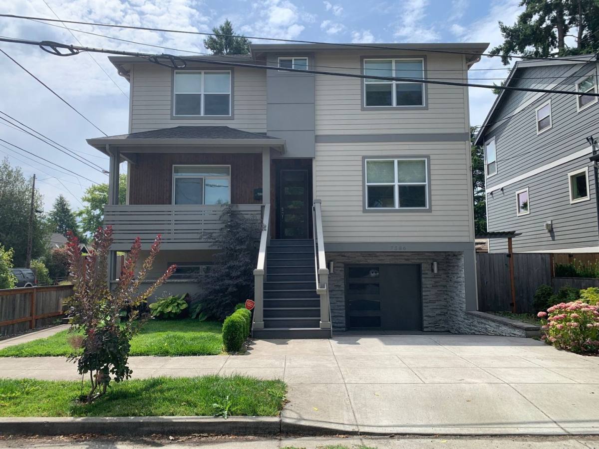 House for rent at 7386 NE Oregon St, Portland, OR 97213
