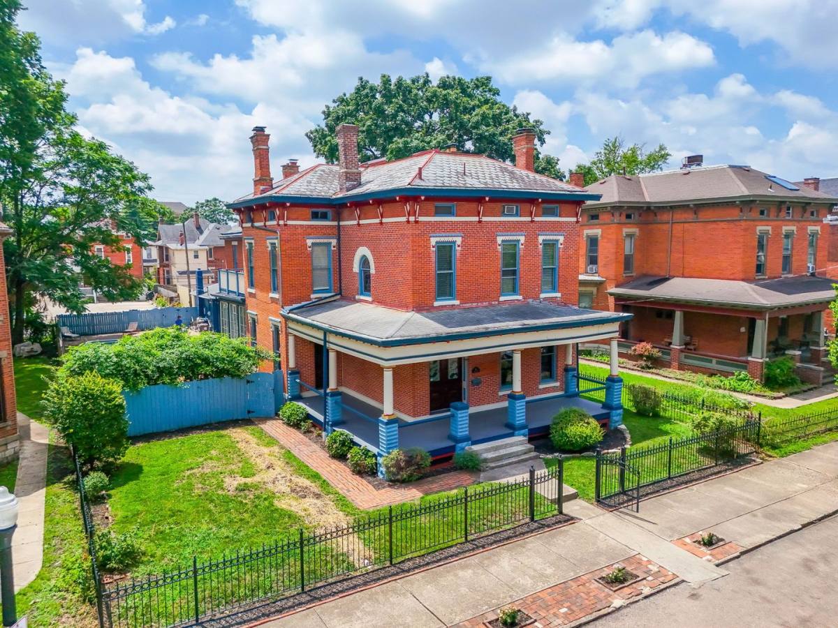 House for rent at 63 Smith Place, Columbus, OH 43201