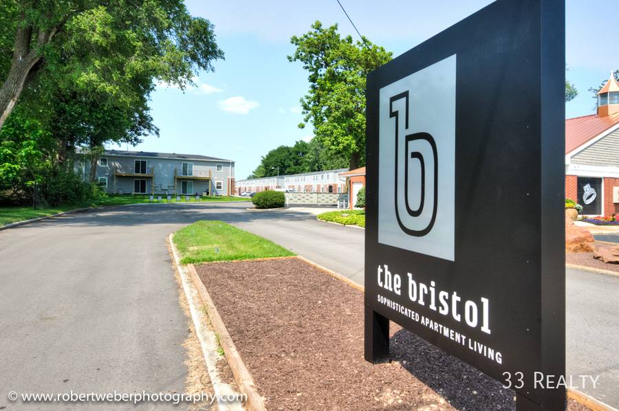 Apartment for rent at 250 E Bristol St, Elkhart, IN 46514