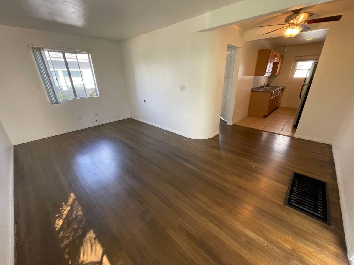 Apartment for rent at 954 - 962A-D Wilbur Ave, San Diego, CA 92109