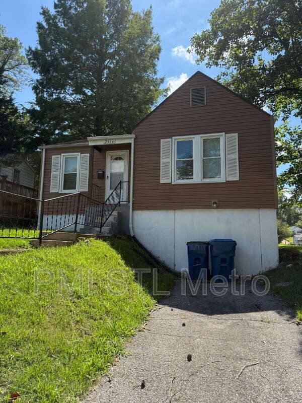 House for rent at 2516 Tyrell Dr, Saint Louis, MO 63136