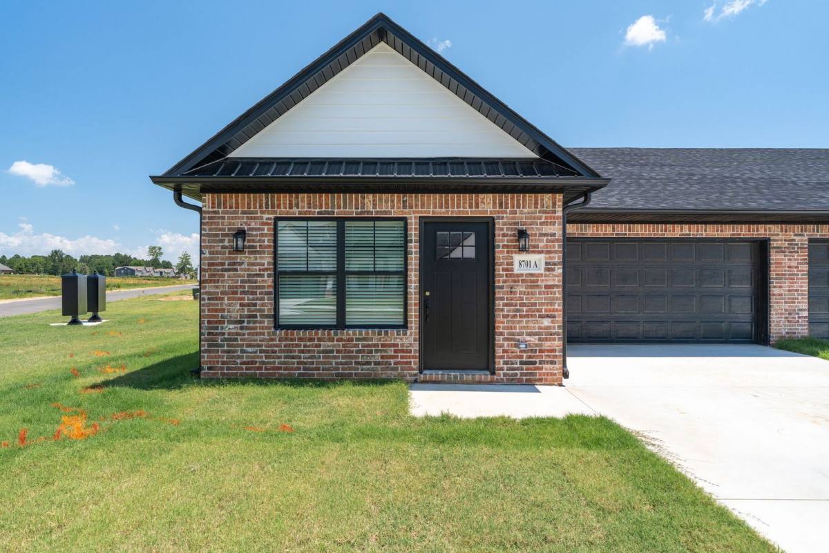 House for rent at 8821 Cantera Dr #B, Fort Smith, AR 72916