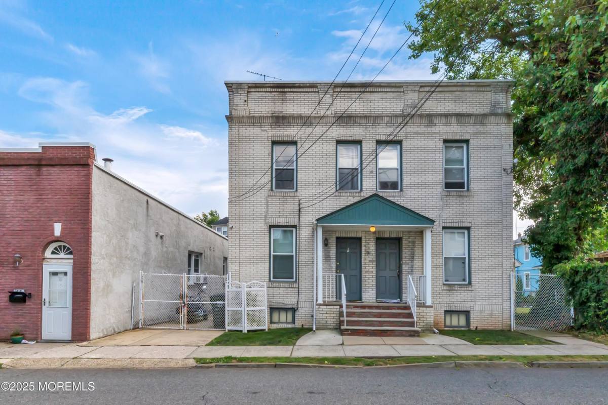 Apartment for rent at 91 2nd St, Avenel, NJ 07001