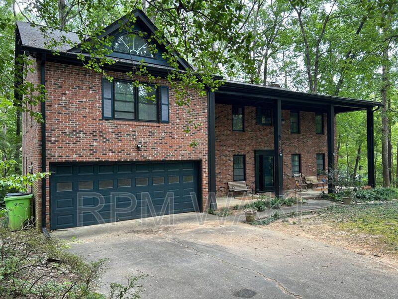 House for rent at 4500 Connell Dr, Raleigh, NC 27612