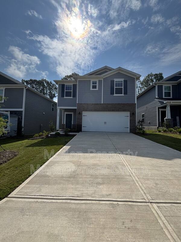 House for rent at 1402 31st St NE, Conover, NC 28613
