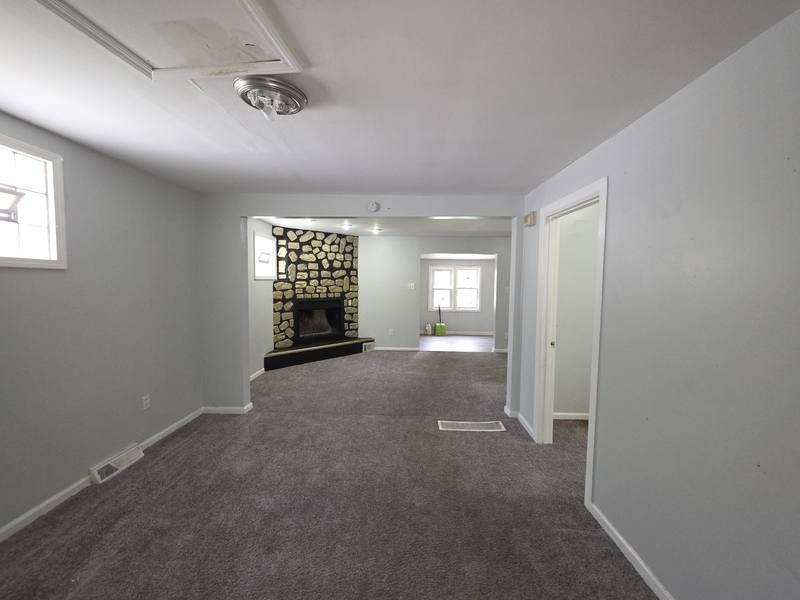 House for rent at 1815 Willow Ave, Niagara Falls, NY 14305