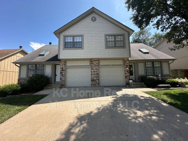 Apartment for rent at 10037 W 86th Terrace, Overland Park, KS 66212