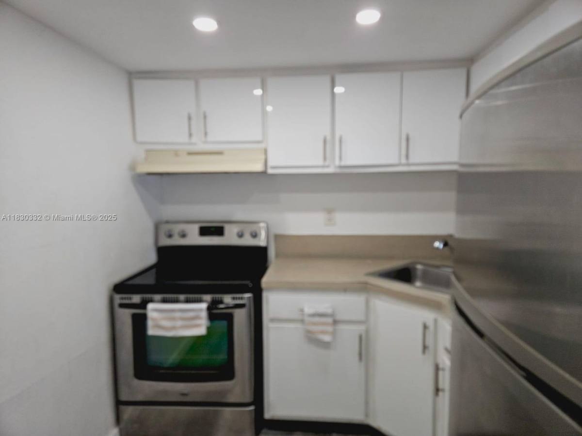 Condo for rent at 4550 NW 9th St #709E, Miami, FL 33126