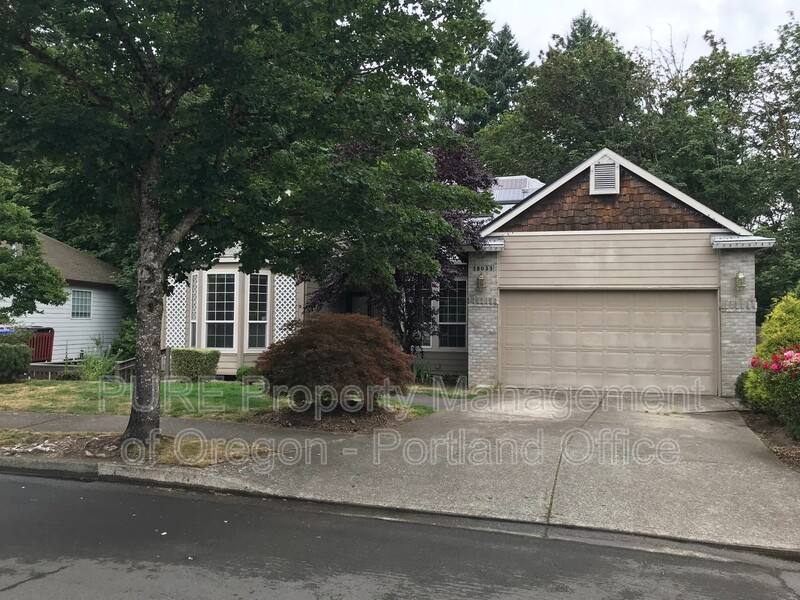 House for rent at 18031 Chickaree Dr #A, Oregon City, OR 97045