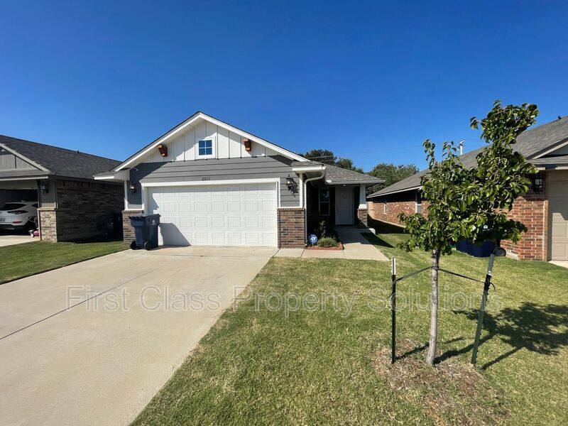 House for rent at 11613 SW 8th Circle, Yukon, OK 73099