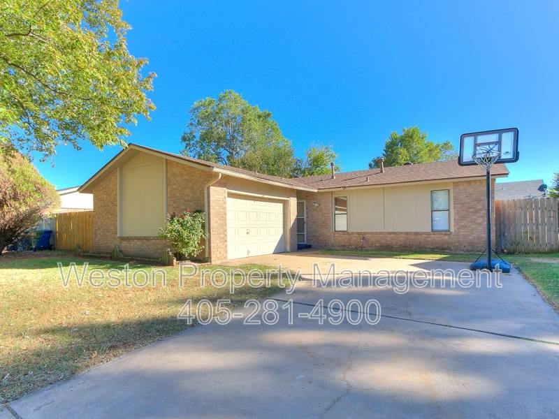 House for rent at 230 W Apple Branch Way, Mustang, OK 73064