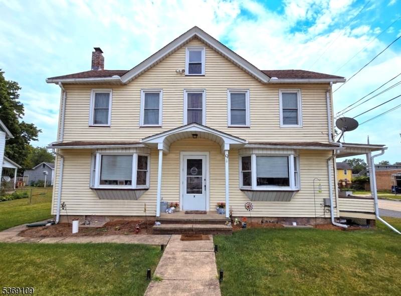 Apartment for rent at 9 Columbia St #9, Bangor, PA 18013