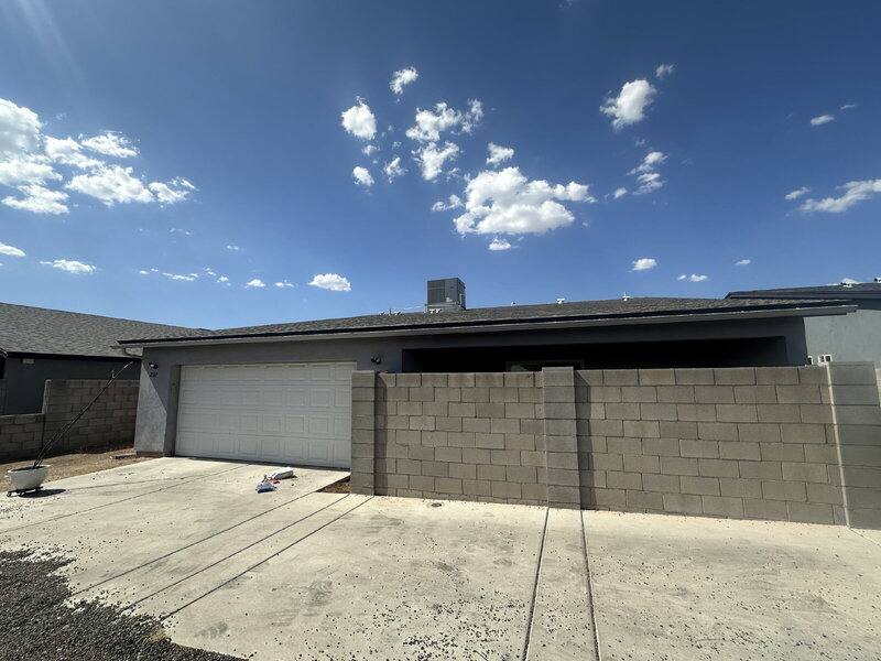 House for rent at 2527 E Broadway Rd, Phoenix, AZ 85040