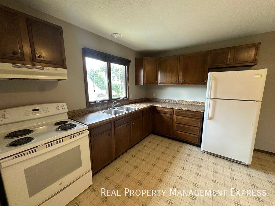 Apartment for rent at 1011 S 2nd Ave #3, Sioux Falls, SD 57105