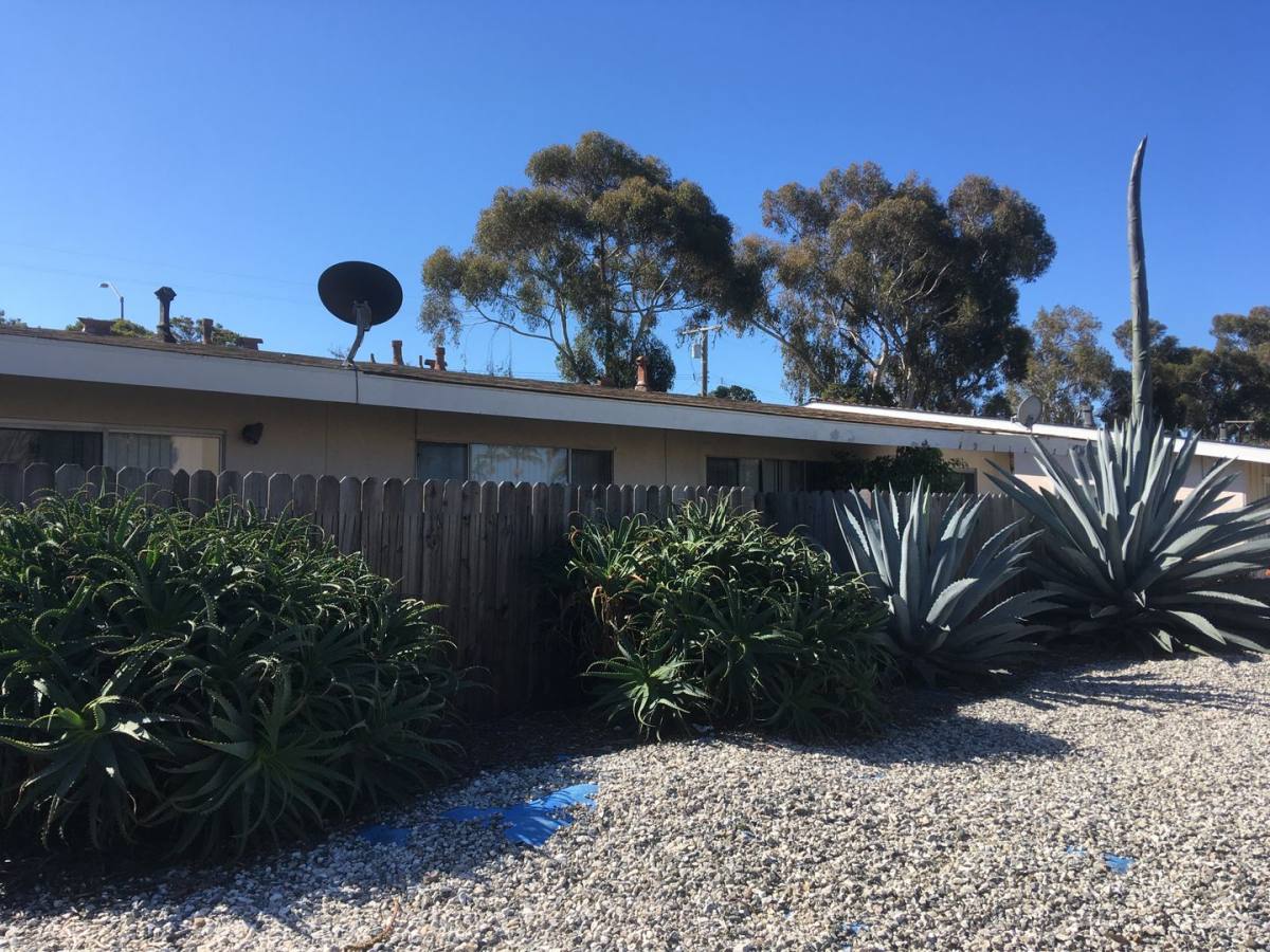 Apartment for rent at 734 Sidonia Ave, Ventura, CA 93003
