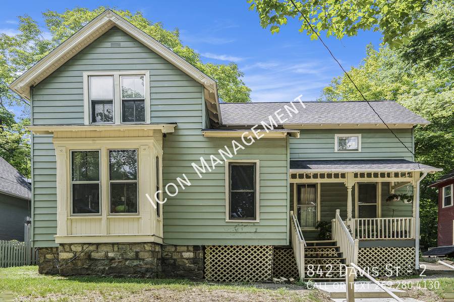 Apartment for rent at 842 Davis St #2, Kalamazoo, MI 49008