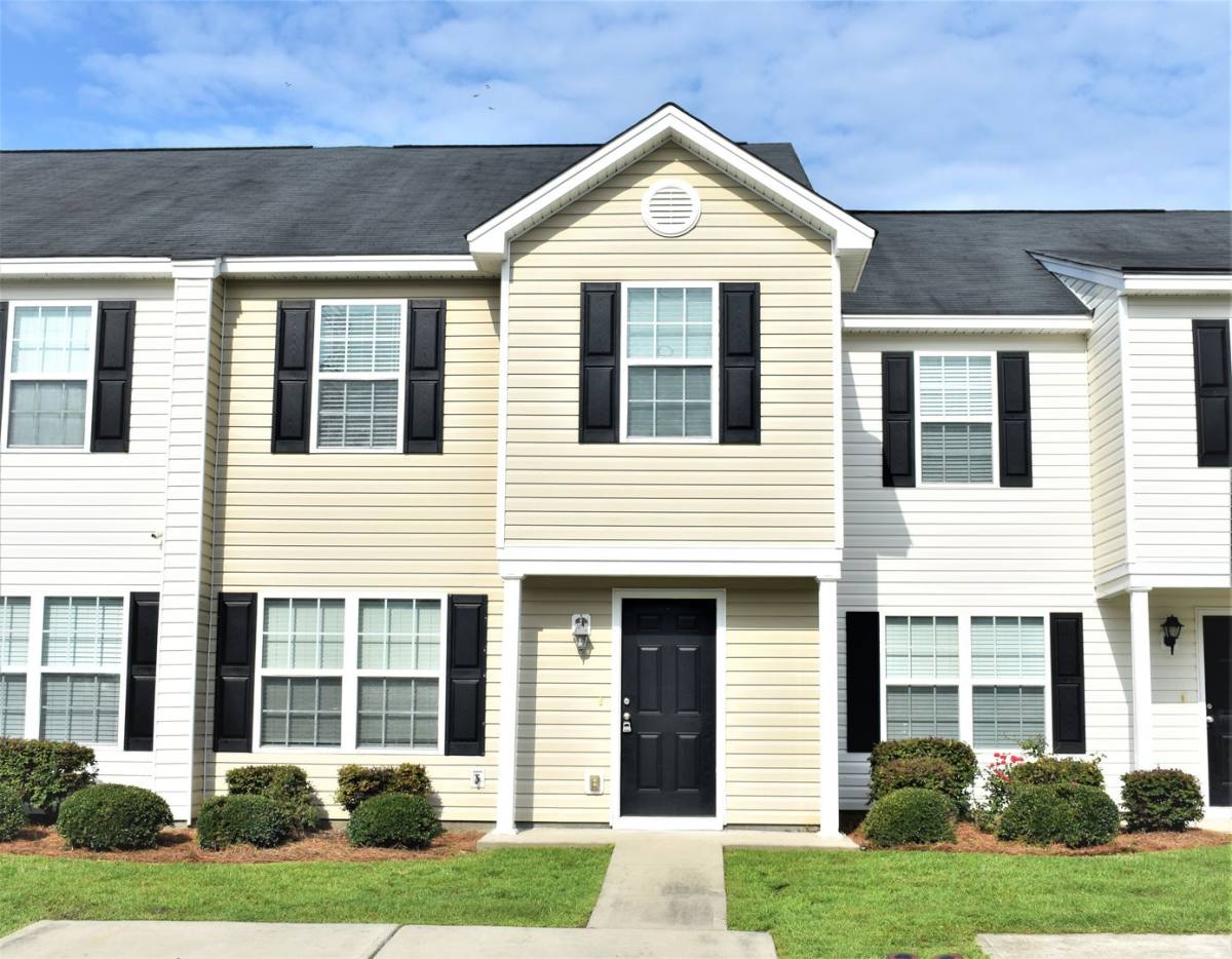 Townhouse for rent at 70 Bearing Circle, Port Wentworth, GA 31407
