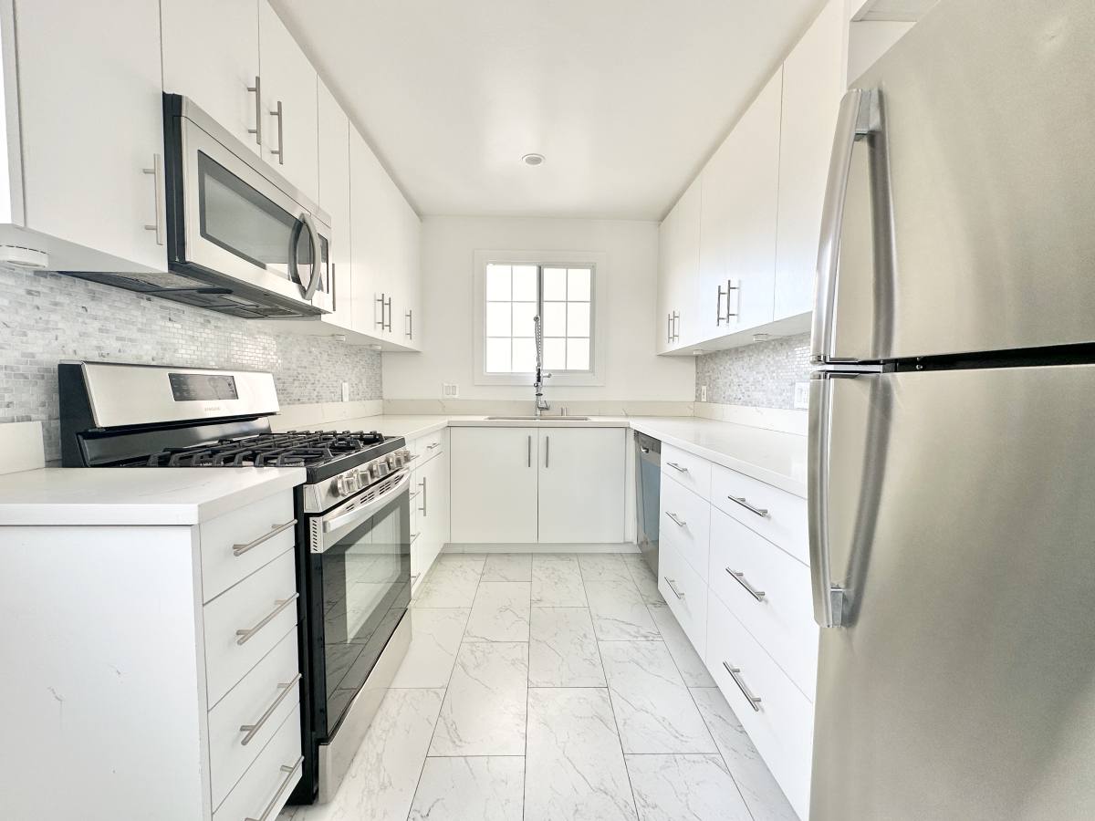 Apartment for rent at 332 S Elm Dr #7, Beverly Hills, CA 90212