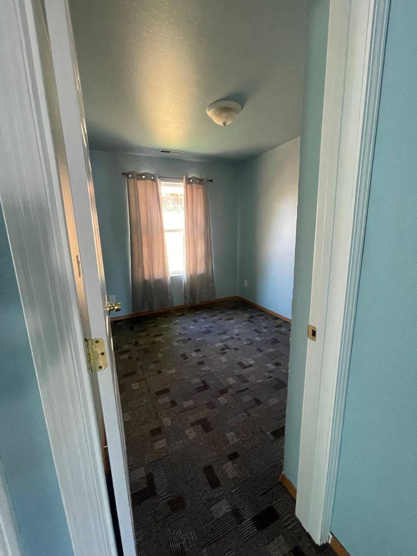 Apartment for rent at 1207 S 18th Ave, Yakima, WA 98902
