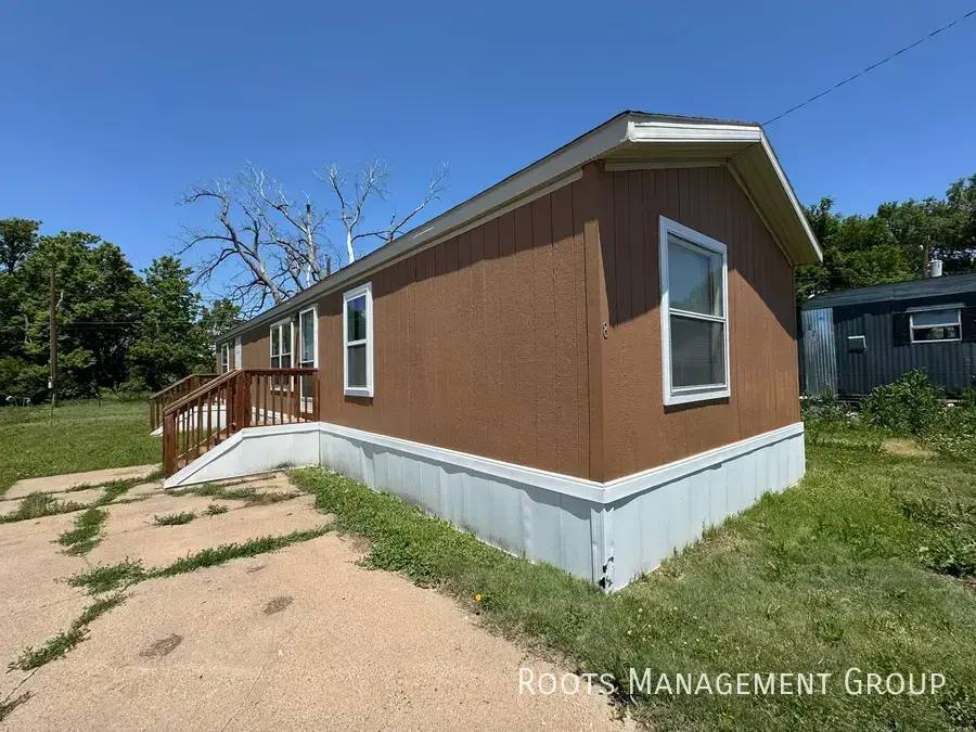 Apartment for rent at 1500 W 27th St #8, Hays, KS 67601