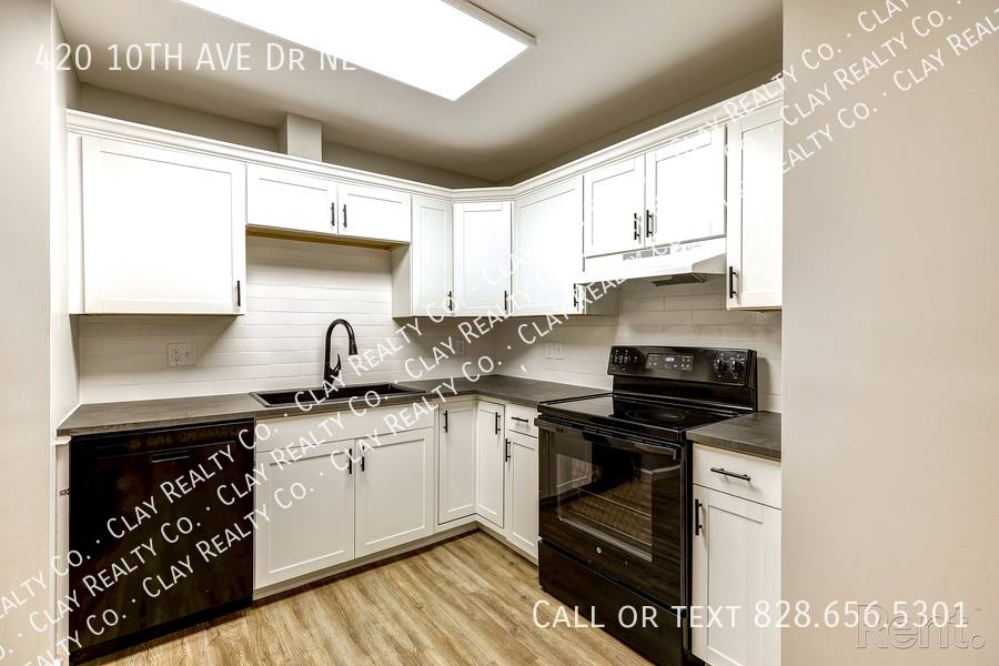 Apartment for rent at 420 10th Ave Dr NE #20, Hickory, NC 28601
