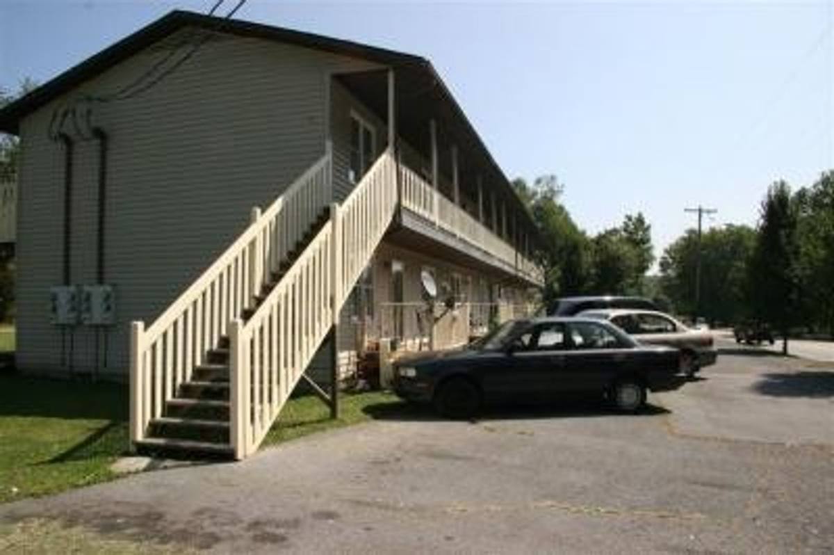 Apartment for rent at 1410 E Lakeview, Johnson City, TN 37601