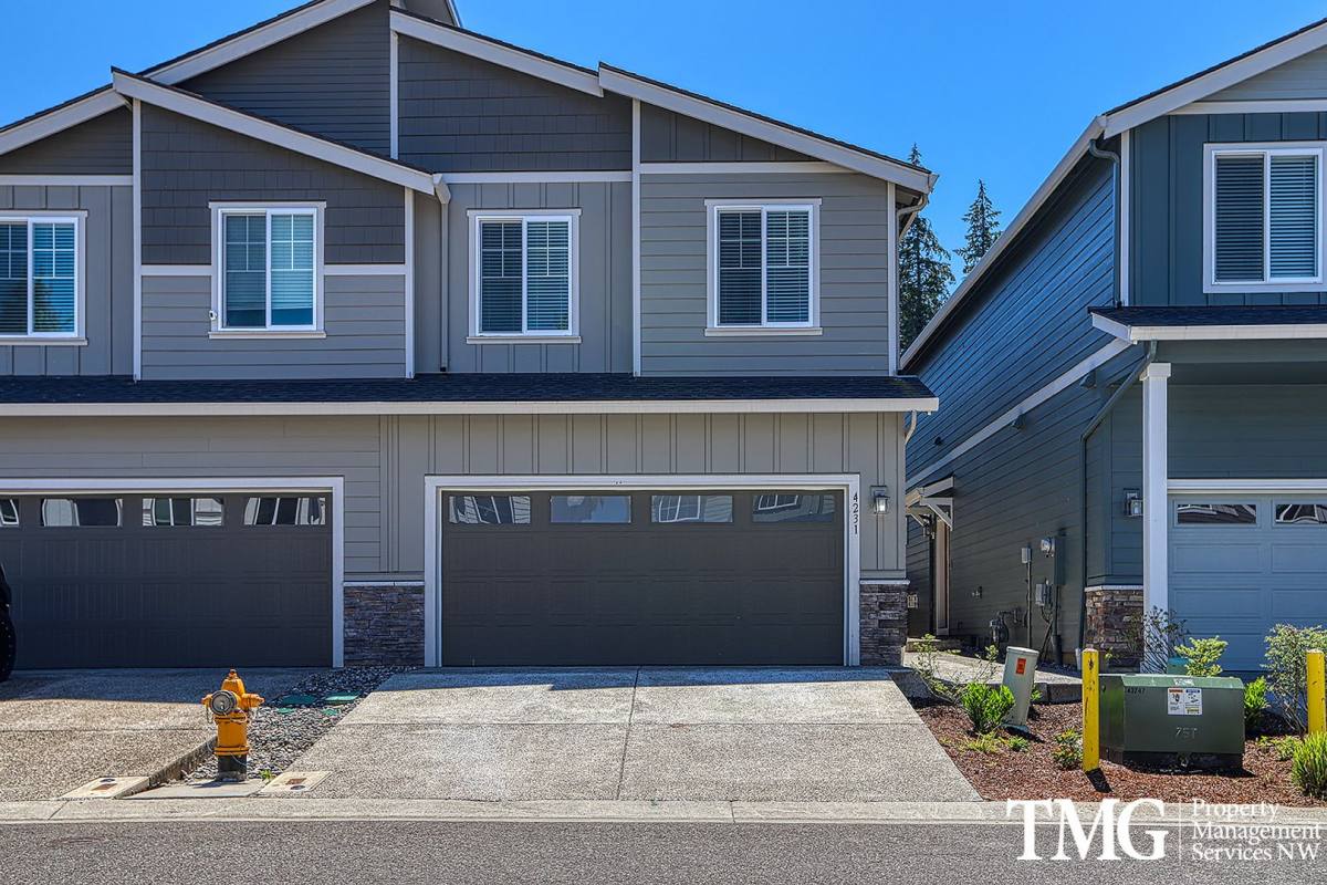 Townhouse for rent at 4231 S Waters Edge Way, Ridgefield, WA 98642