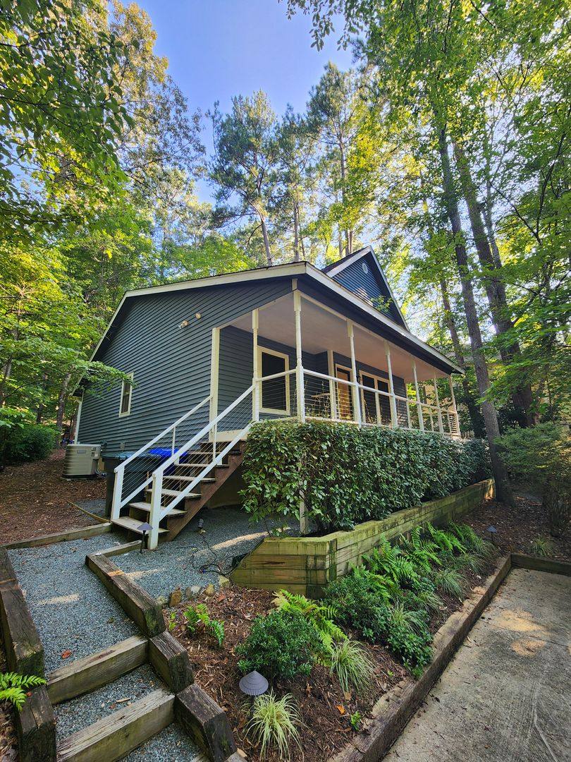 House for rent at 115 Creekview Circle, Carrboro, NC 27510