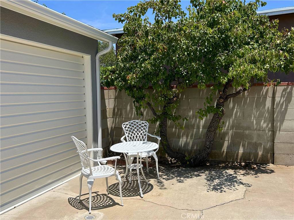 Apartment for rent at 8529 Wyngate St, Sunland, CA 91040