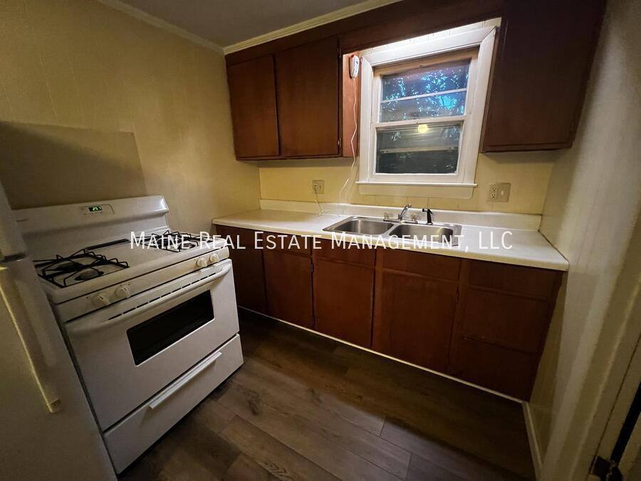Apartment for rent at 34 Sanford St #3, Bangor, ME 04401