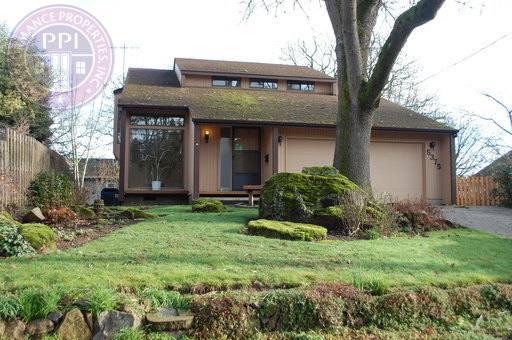 House for rent at 5375 Broadway St, West Linn, OR 97068