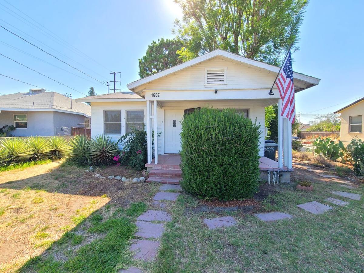 Apartment for rent at 1607 Clay St, Redlands, CA 92374