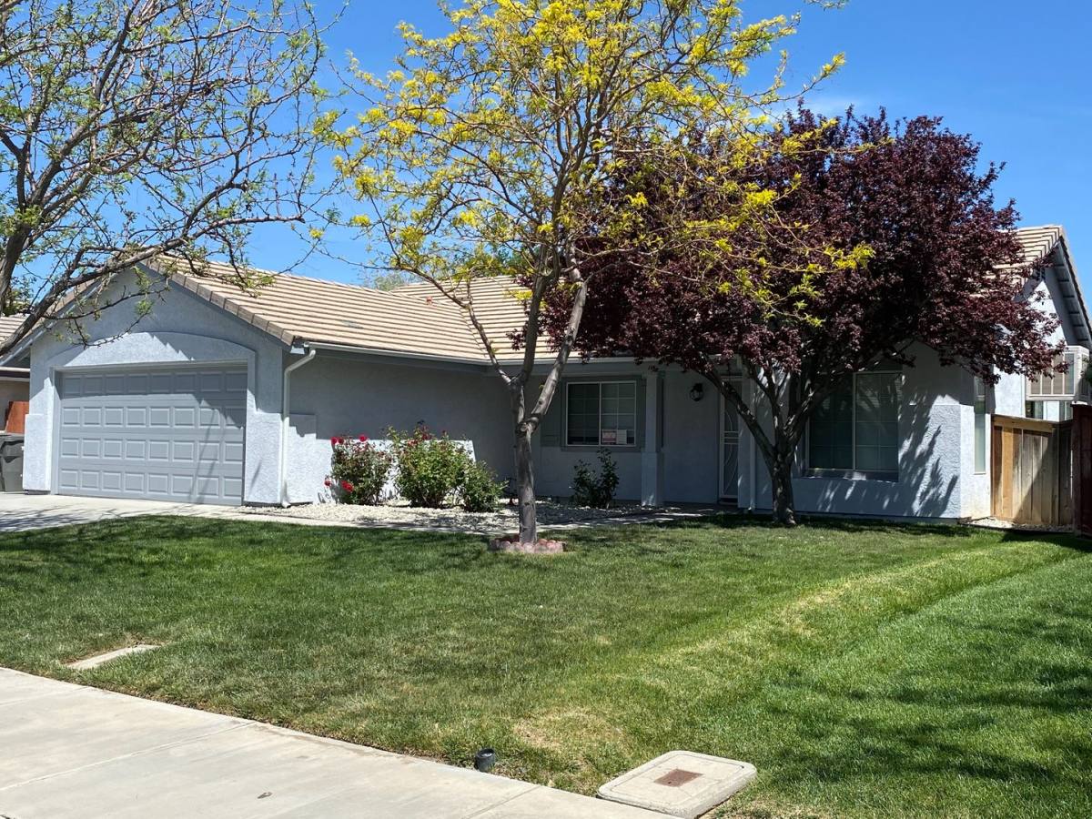 House for rent at 45550 Fairbanks, Lancaster, CA 93534