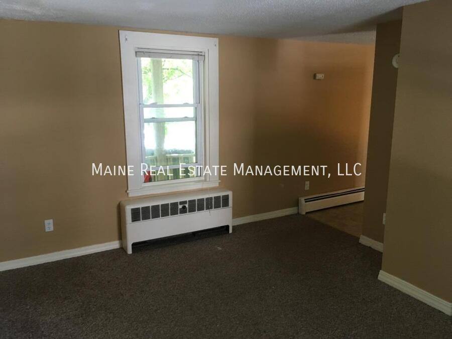 Apartment for rent at 15 Elm St #3, Bangor, ME 04401