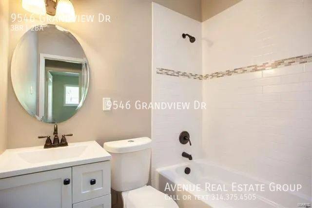 House for rent at 9546 Grandview Dr, Saint Louis, MO 63132