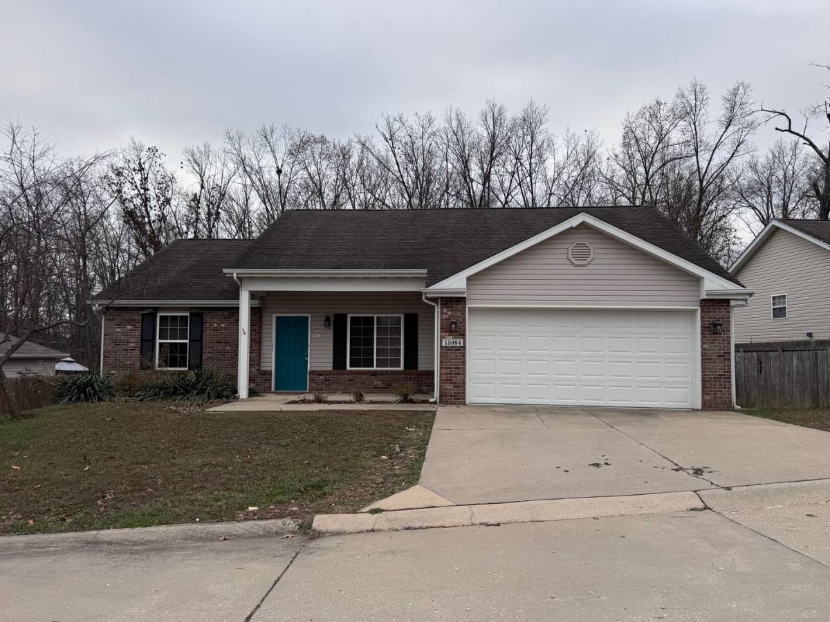 House for rent at 15984 Tracker Lane, Saint Robert, MO 65584