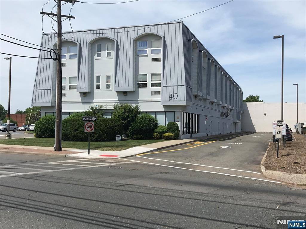 Apartment for rent at 40 Washington Ave #B3-B3, Alpine, NJ 07620