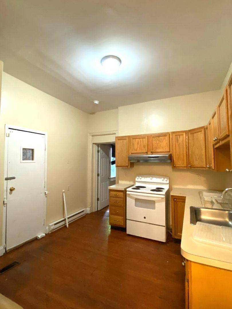 2126 N 18th St, Philadelphia, PA 19121