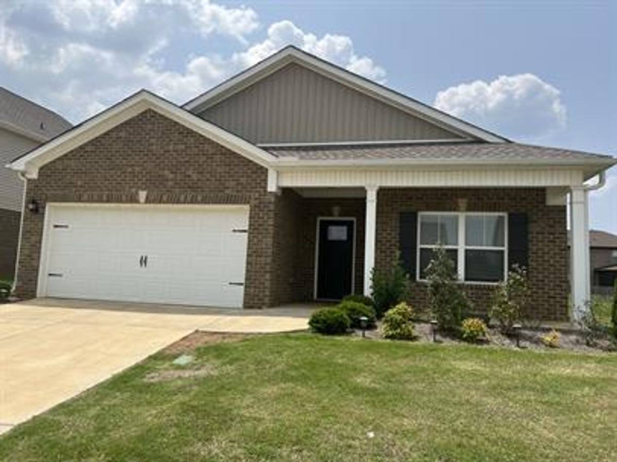 House for rent at 122 Morning Dew Rd, Toney, AL 35773
