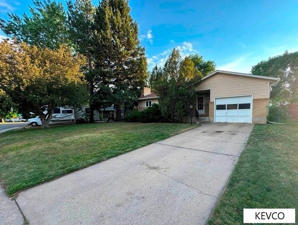 House for rent at 1053 Briarwood Rd, Fort Collins, CO 80521