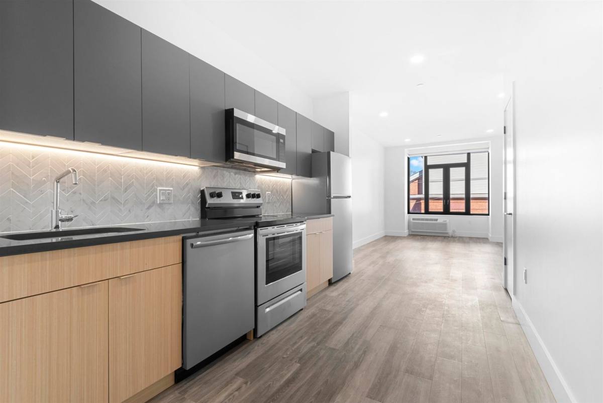 Apartment for rent at 197 Pine St #304, Bayonne, NJ 07002