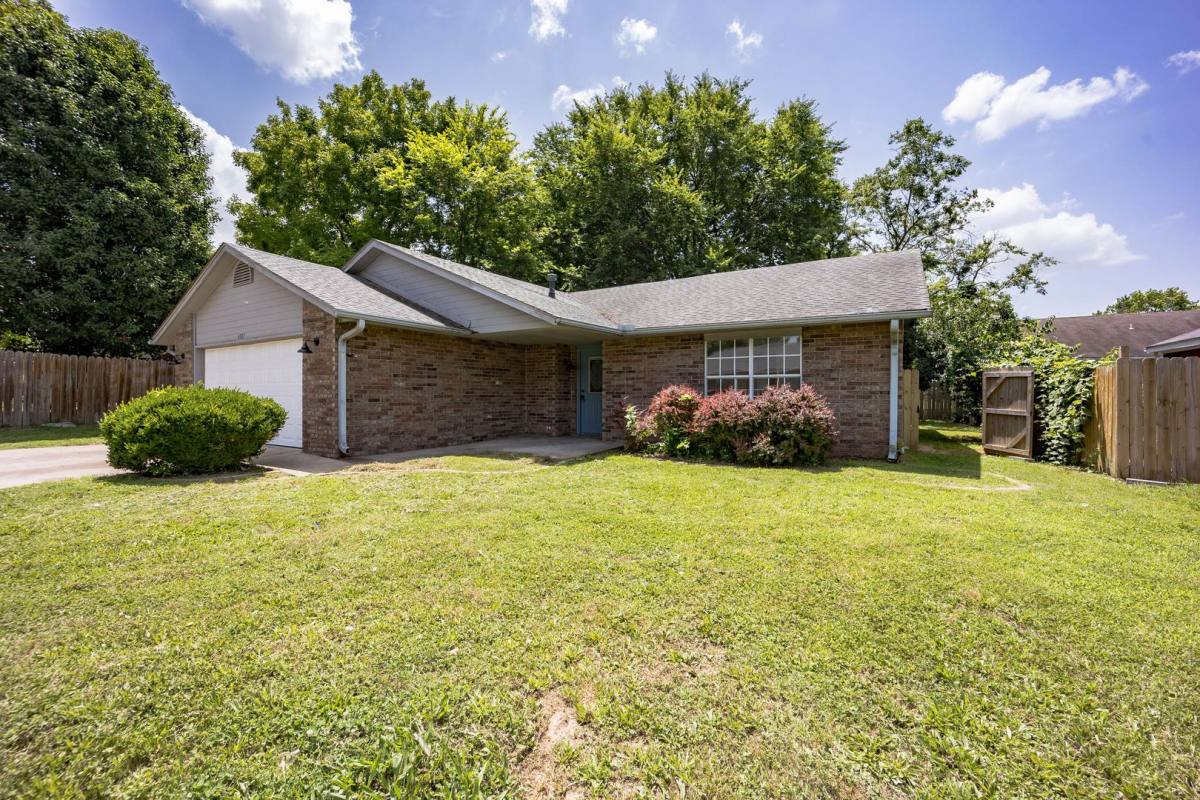House for rent at 4307 W Beaver Lane, Fayetteville, AR 72704