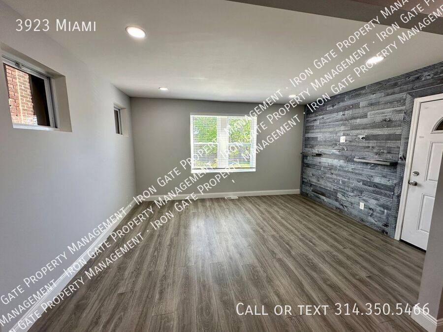 Apartment for rent at 3923 Miami, Saint Louis, MO 63116