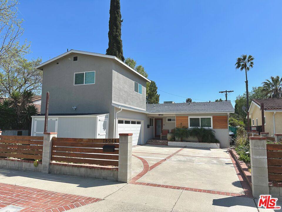Apartment for rent at 18942 Covello St, Reseda, CA 91335
