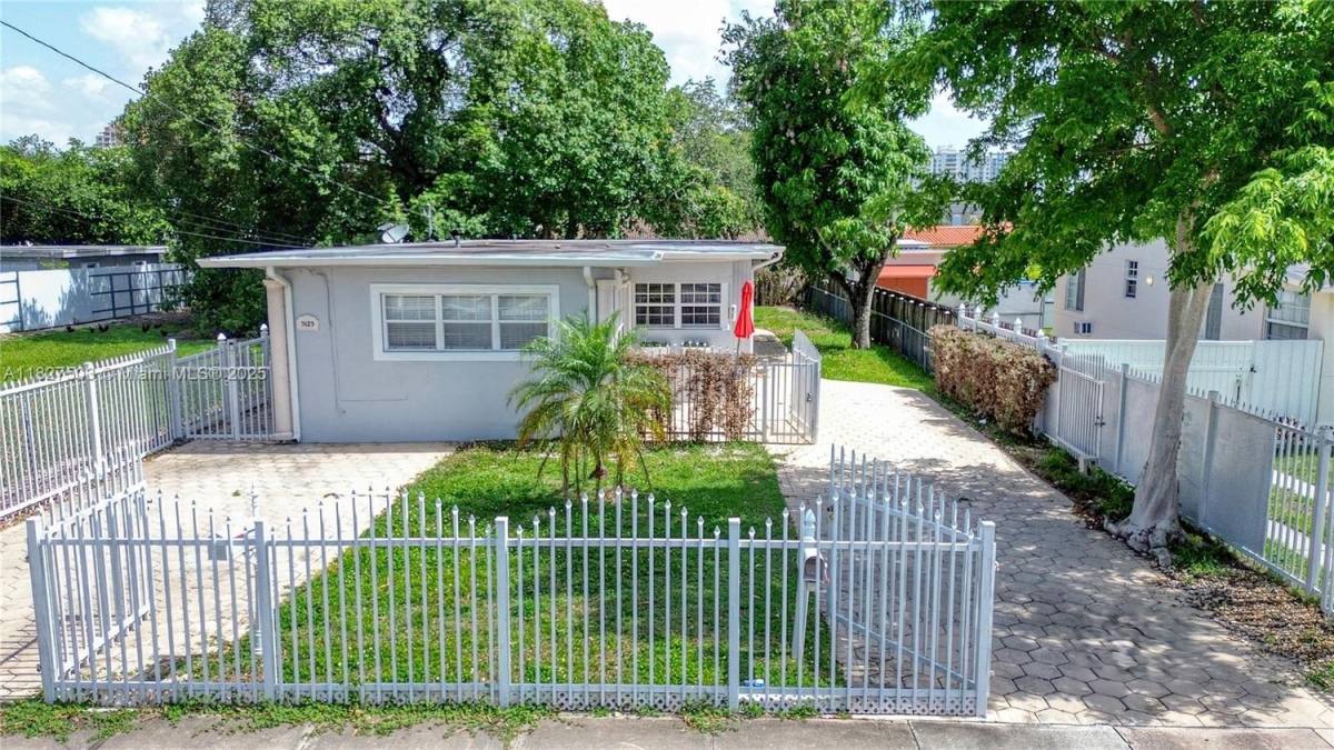 Apartment for rent at 3121 SW 25th Terrace #2-2, Miami, FL 33133