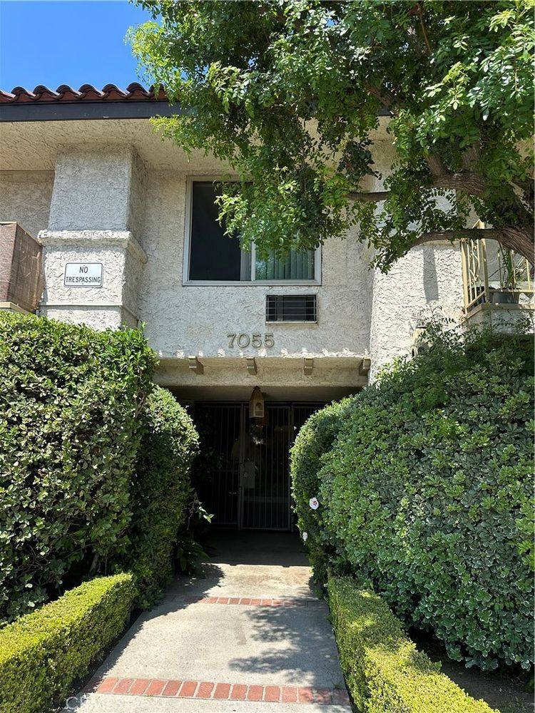 Apartment for rent at 7055 Etiwanda Ave #108, Reseda, CA 91335