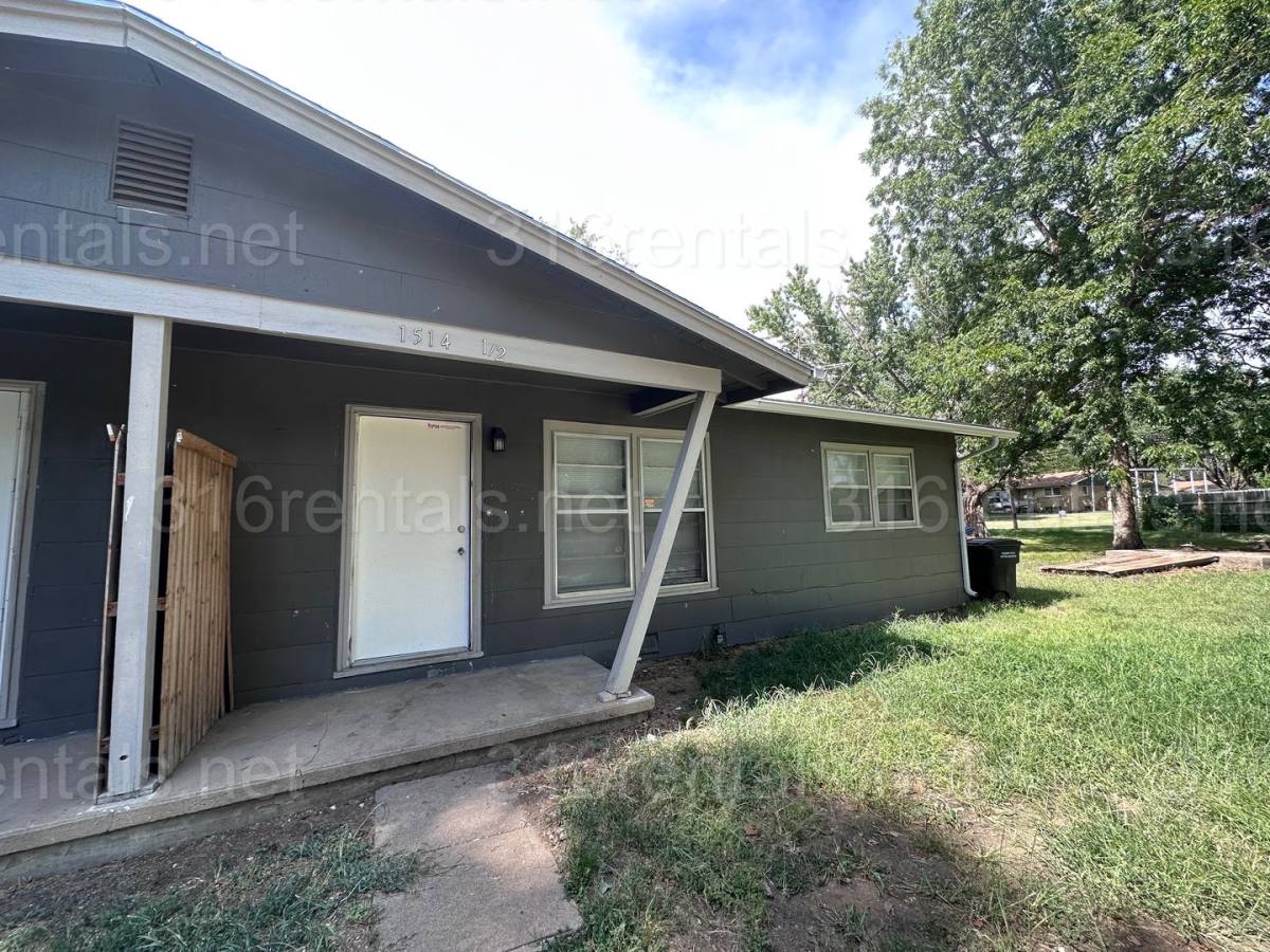 Apartment for rent at 1514 Park Lane, Augusta, KS 67010